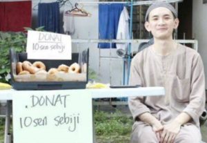 Kisah Mualaf Penjual Donat yang Menggetarkan Hati Banyak Orang