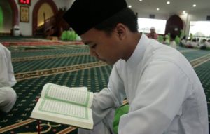 Membaca Al-Qur’an Setelah Maghrib dan Subuh Bisa Meningkatkan Kecerdasan Otak Hingga 80%