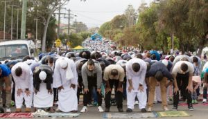 Saksikan Keajaiban Doa Ulama, Satu Kampung Akhirnya Masuk Islam