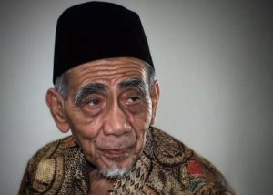 Cerita Mbah Moen tentang Malaikat Thawaf Kelilingi Ka’bah