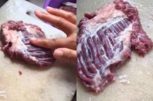 Sudah Dipotong dan Dibagikan, Daging Hewan Kurban Ini Masih Bergerak Ketika Mau Dimasak. Ini Videonya