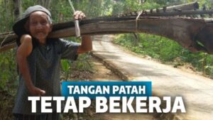 Belajarlah Sabar Darinya, Tangannya Patah Belasan Tahun, Kakek Ini Tak Pernah Mengeluh dan Tetap Bekerja