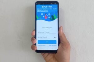 Dari HP Cari Namamu Apakah Termasuk Penerima Bantuan Pemerintah Rp 2,4 Juta Ditransfer ke Rekening untuk 15,7 Juta Orang