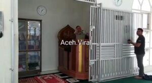 Masjid di Aceh Pagari Mimbar Demi Jaga Keselamat Ulama dari Serangan Orang Gila