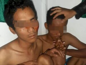 Dicurigai Ingin Bunuh Ustadz, 2 Pemuda Kembar Ditelanjangi dan Babak Belur Dihajar Jamaah