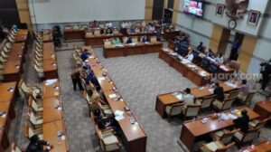 Anggota DPR Jadi Bahan Tertawaan Keluarga Korban Laskar FPI saat Tanya Ini