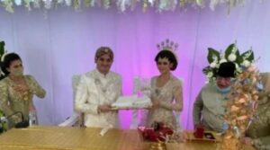 Pandemi COVID-19 Tak Halangi 10 Ribu Tamu Datang Ke Pernikahan Ini