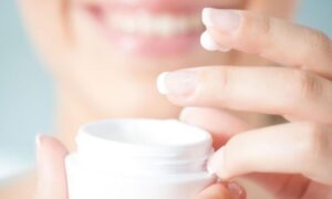 Dibongkar Pakar: 5 Skincare Abal-abal Terlaris 2020 Ini Ada Zat Berbahaya?