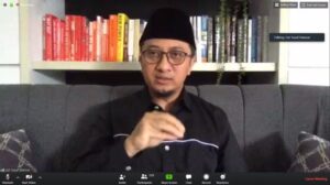 Positif Coivid-19, Ustaz Yusuf Mansur Dirawat di RSPAD, Kondisi Memburuk Lemas Saat Digandeng Keluar Rumah