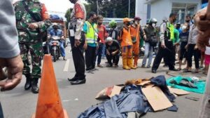 2 Mobil Kebut-kebutan di Pasar Minggu, 3 Orang Ditabrak, 1 Tewas Pelakunya Polisi