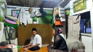 Pria Heroik Penyelamat Bocah Hanyut di Sungai Surabaya Hafiz Al-Qur’an