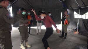 Melanggar Prokes di Surabaya Cewek Ini Disuruh Joget, Ahli Hukum Sebut: Itu Perbuatan Tidak Terpuji