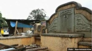 Viral, Pemuda Kubur Diri di Kuburan Usai Dapat Bisikan Gaib