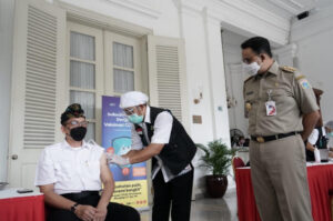 Anies Baswedan Bikin Peraturan Baru Soal Masker Kain, Kalau Ukurannya Tidak Sesuai Bisa Kena Denda