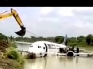 Mesin Mati di Udara, Pilot Garuda Mendarat Darurat di Sungai, Teriak Allahuakbar!