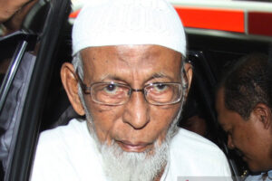 Abu Bakar Ba’asyir Bebas Usai Salat Subuh, Pejabat Ditjenpas 2 Kali Mengucap Alhamdulillah