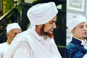 Habib Umar Bin Hafizh: 10 Akhlak kepada Allah Ta’ala
