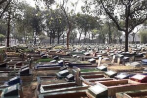 Terdengar Suara Minta Tolong dari Dalam Kubur, Warga Berbondong-bondong Bongkar Makam Perempuan Ini hingga Temukan Sebuah Hal Ganjil di Dalamnya