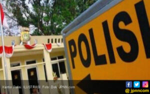 Pegawai Rumah Sakit Ini Histeris Lihat HP Nongol di Ventilasi Kamar Mandi, Begini Ceritanya