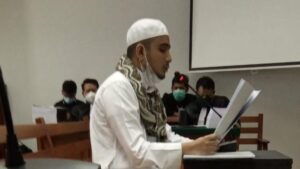 Baca Eksepsi, Menantu Rizieq Singgung Pasal Zaman Belanda yang Menjeratnya
