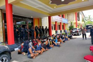 Kronologi Penggerebekan Kampung Narkoba di Palembang, Polisi Dihujani Letupan dan 65 Orang Ditangkap