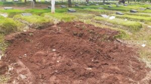 Kesaksian Penggali Kubur Saat Makamkan Jenazah Zakiah Aini Tengah Malam