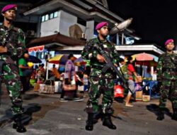 TNI-Polri Pol Polan Gempur Teroris di Papua, Eh Ujung-ujungnya Ciut, Ngajak Damai..