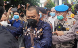 Sidang Habib Rizieq Bakal Tertutup dan Tidak Disiarkan, Aziz Yanuar: Kami Dihajar