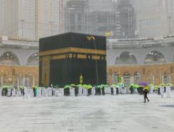 Diguyur Hujan 3 Jam, Kota Makkah Dilanda Banjir dan Hujan Es
