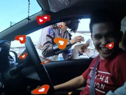 Berani-beraninya Pengendara Ini, Ditilang Malah Gombali Polwan Cantik