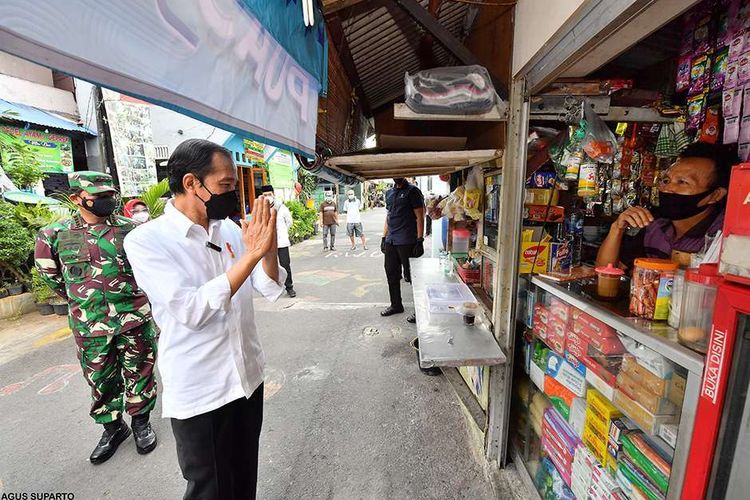 Jokowi Sekarang Disebut Otoriter Setelah Dulu Disebut Klemar-klemer, lalu Plonga-plongo