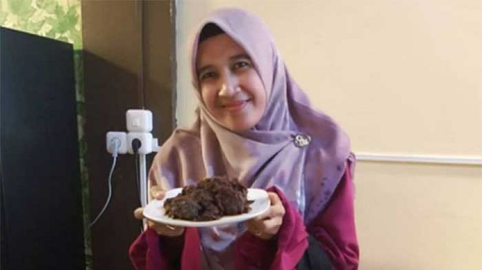 Pernah Jadi Bidan Hingga Jualan Rendang, Begini Nasib Mantan Istri Ustaz Abdul Somad