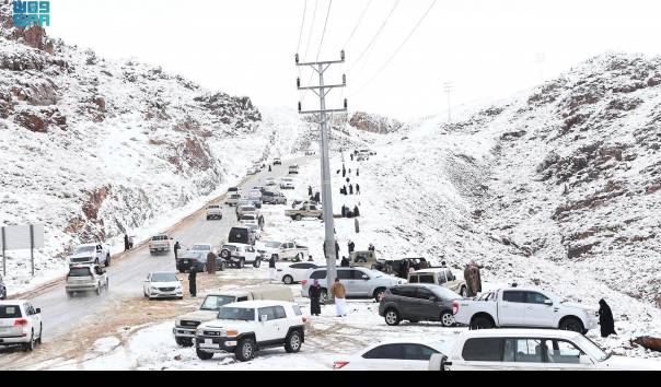 Fenomena Langka Salju Turun di Arab Saudi, Pas Hari Pertama Tahun Baru