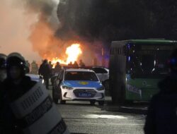 Ngerinya Kerusuhan Berdarah di Kazakhstan, Polisi Dipenggal, Puluhan Orang Ditembak Mati
