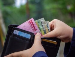 BLT Anak Sekolah 2022 untuk Siswa SD SMP SMA Cair 4 Kali, Simak Cara Cek Daftar Nama Penerima Lewat HP