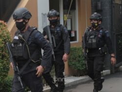 Detik-Detik Seorang Teroris Coba Tabrak Densus 88, Dor Dor, Bak Film Laga