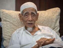 Tanda Jadi Kaya Jika Lahir Bulan Ini Kata Mbah Moen
