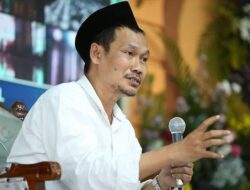 Terhindar dari Ganasnya Siksa Kubur, Gus Baha Anjurkan 7 Amalan Ini
