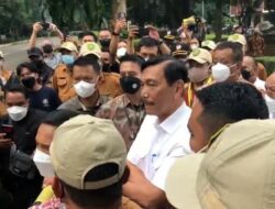 Video Debat Sengit Luhut Binsar dan Mahasiswa UI yang Gelar Aksi Protes: Kalian Mau Apa Jangan Marah-marah