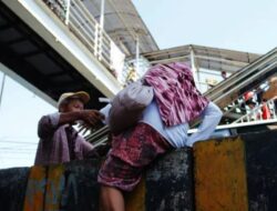 9 Kebiasaan Unik Hanya Ada di Indonesia, Orang Asing Sampai Heran