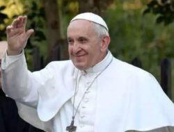 Geger, Pemimpin Gereja Katolik Sedunia Dikabarkan Memeluk Agama Islam?