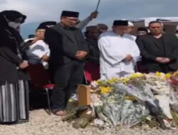 Ketika Habib Luthfi bin Yahya Ziarah ke Makam Eril, Langit Tiba-tiba Teduh, Hal Ini yang Ditanyakan
