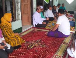 Honorer Bangkalan Baca Surah Al-Ikhlas 5.000 Kali untuk Menpan RB